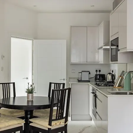 Kensington High Street Apartments Лондон Экстерьер фото