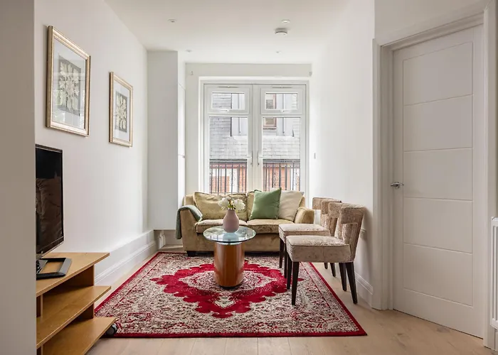 Kensington High Street Apartments